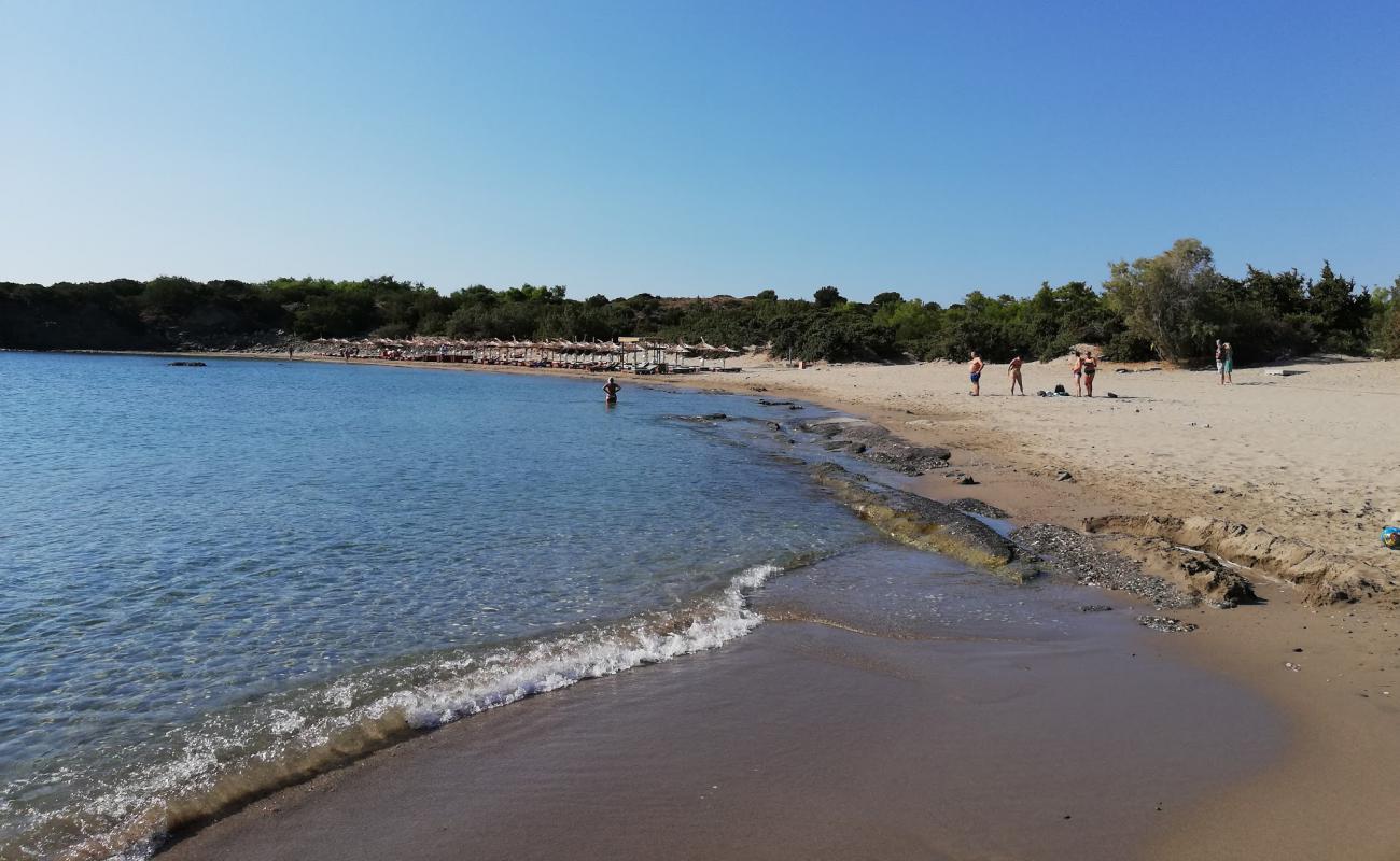 Glistra Plajı'in fotoğrafı açık bej kum yüzey ile