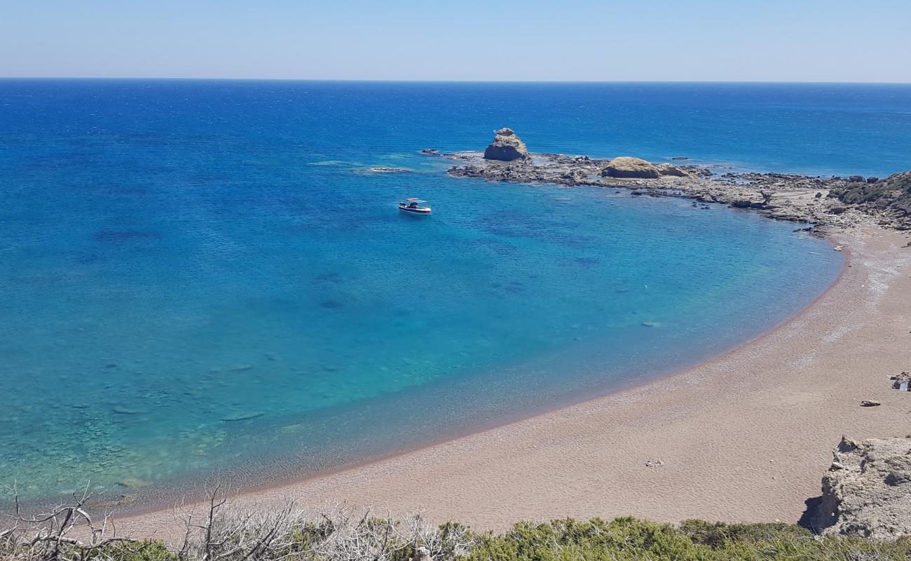 Paralia Plimmiriou II'in fotoğrafı bej kum ve çakıl yüzey ile