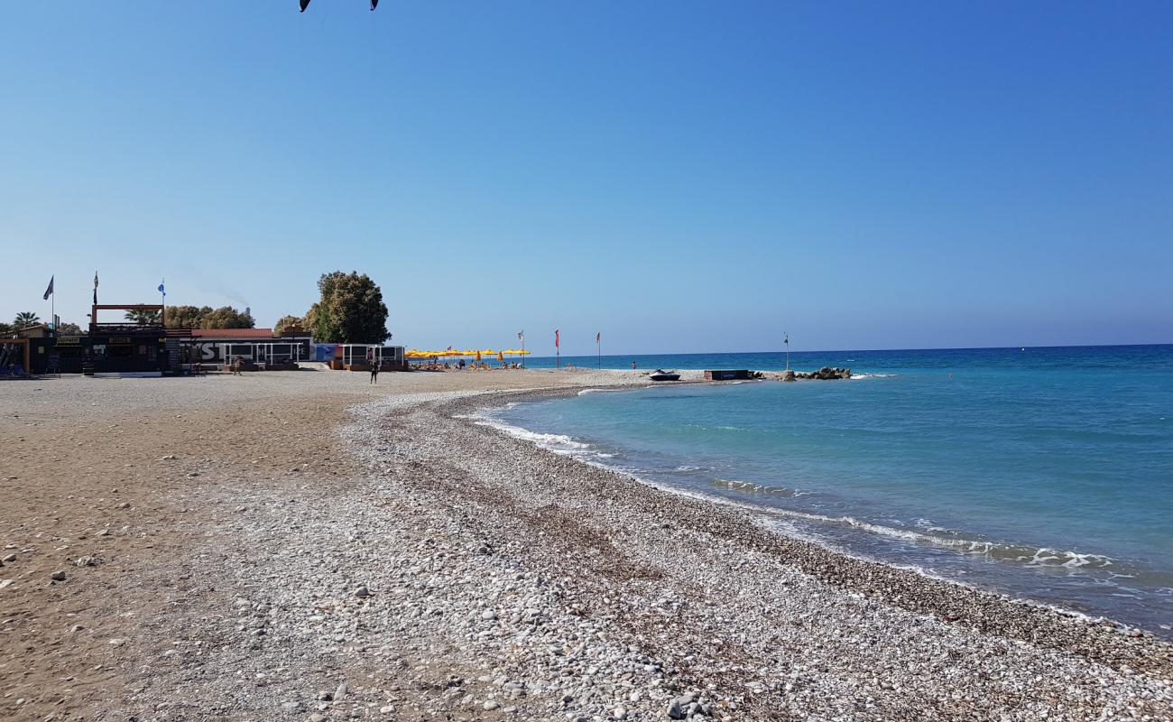 Paralia Tholos II'in fotoğrafı çakıl ile kum yüzey ile