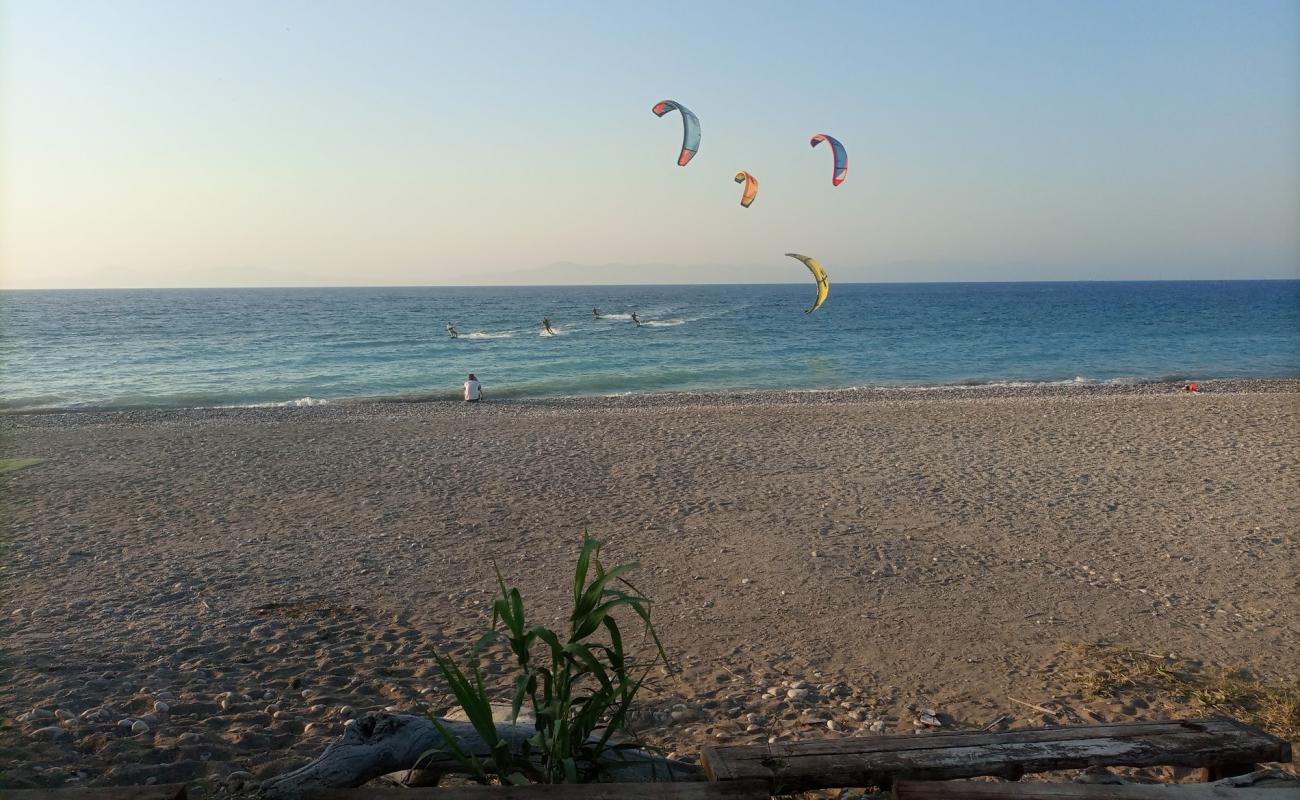 Ialysos Bay Beach II'in fotoğrafı bej kum ve çakıl yüzey ile