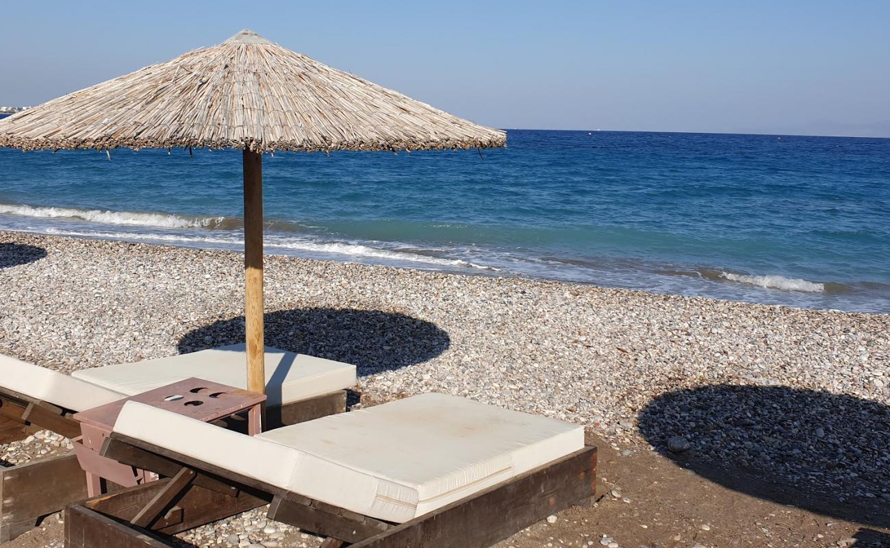 Paralia Ixia IV'in fotoğrafı bej kum ve çakıl yüzey ile
