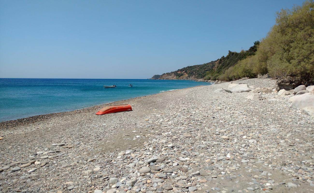 Xilosirtis beach'in fotoğrafı bej çakıl yüzey ile