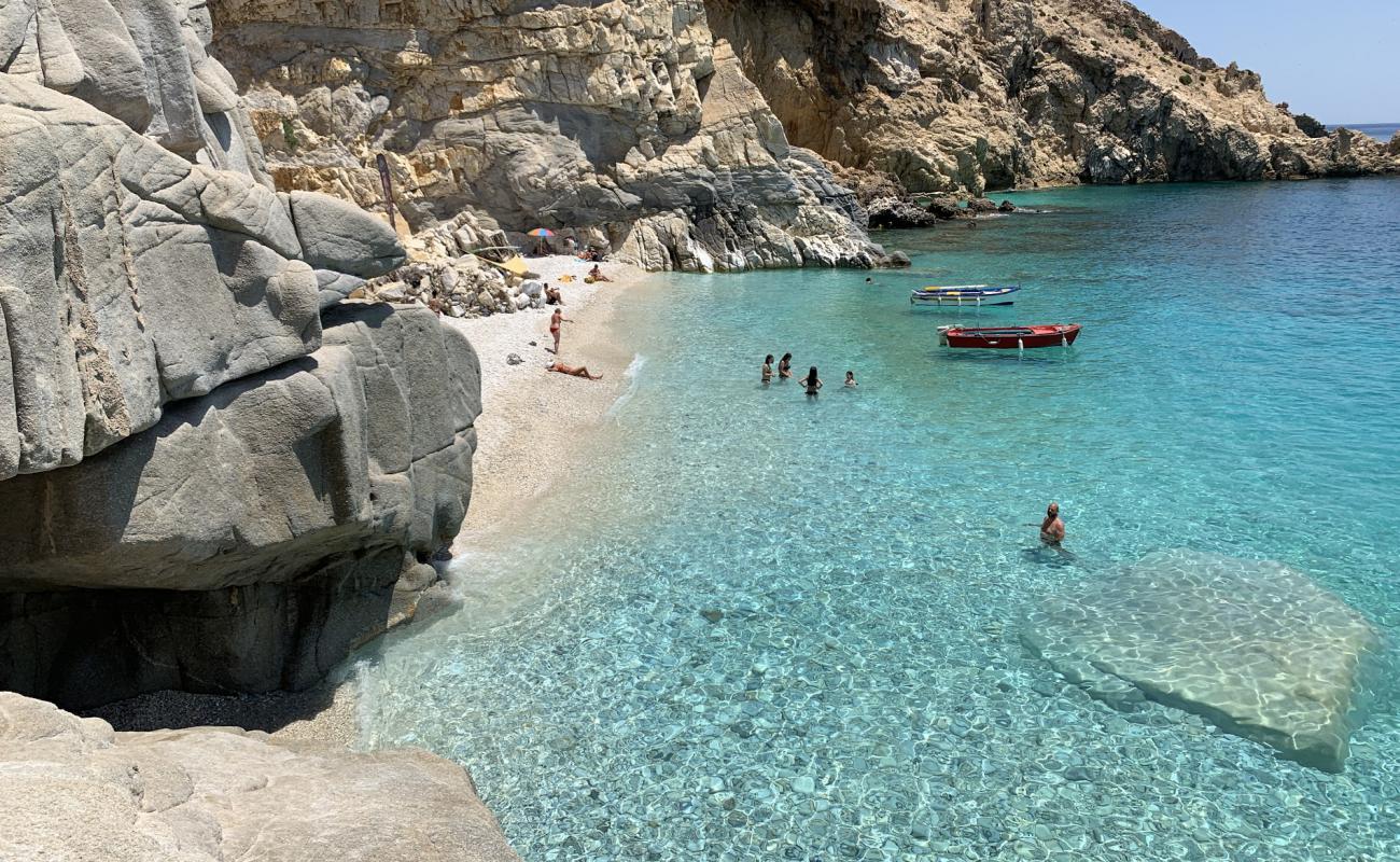 Seyşeller Plajı'in fotoğrafı küçük bej çakıl yüzey ile