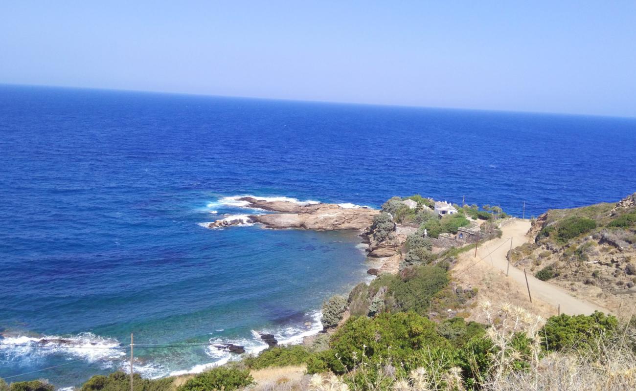 beach Saw'in fotoğrafı gri çakıl taşı yüzey ile