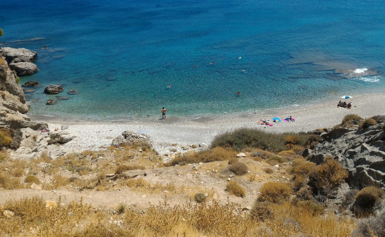 Anefanti beach'in fotoğrafı hafif çakıl yüzey ile