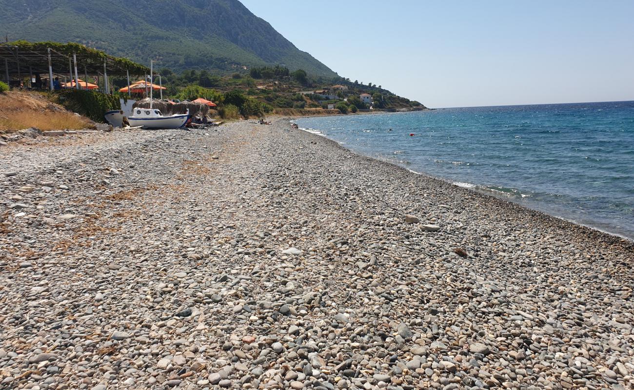 Petalides beach'in fotoğrafı bej çakıl yüzey ile