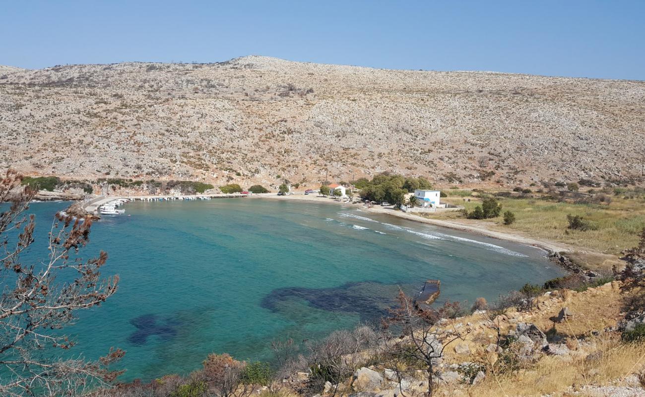 Paralia Agia Irini'in fotoğrafı hafif çakıl yüzey ile