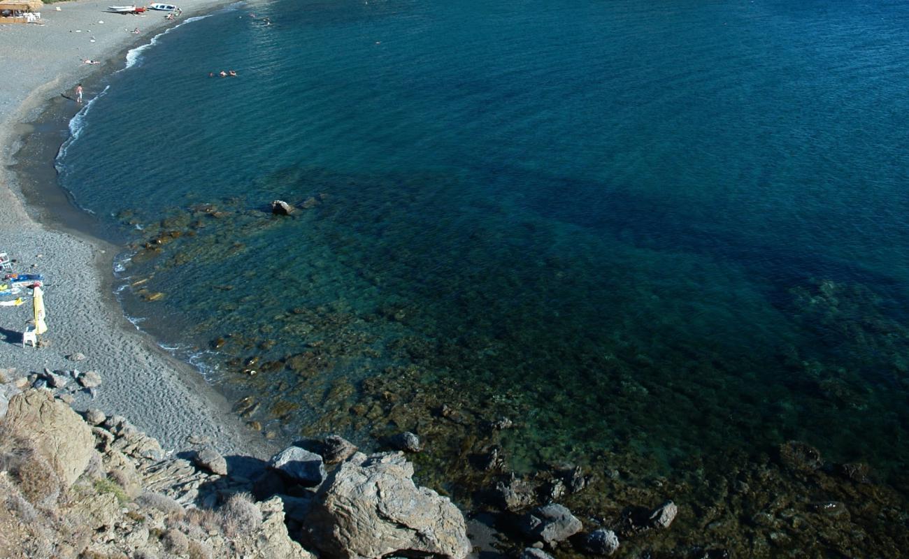 Zanakounta beach'in fotoğrafı hafif çakıl yüzey ile