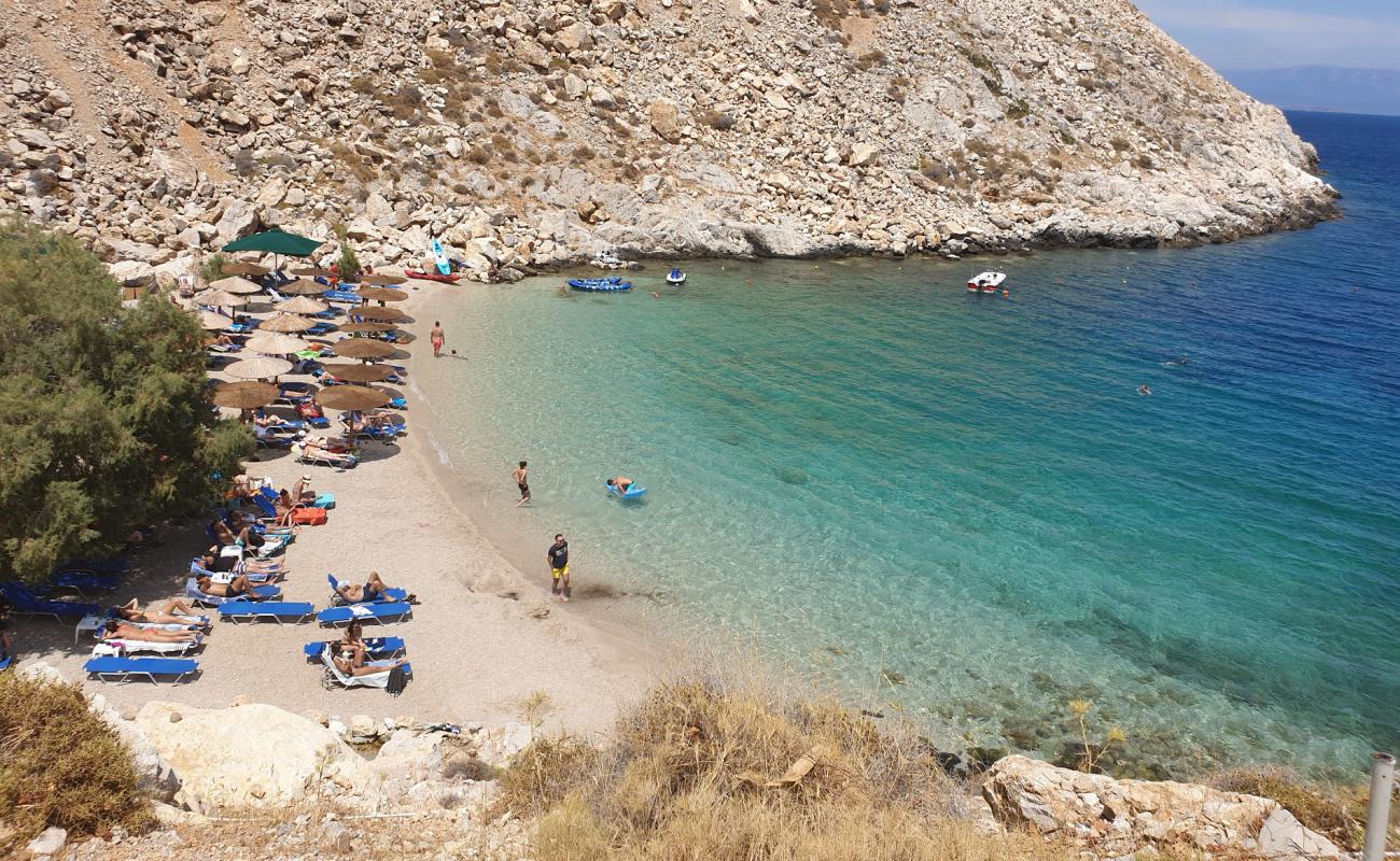 Glaroi Beach'in fotoğrafı hafif ince çakıl taş yüzey ile