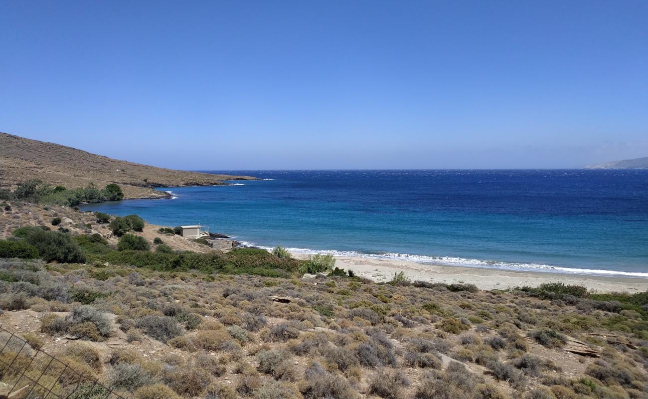 Stauros Beach'in fotoğrafı parlak kum yüzey ile