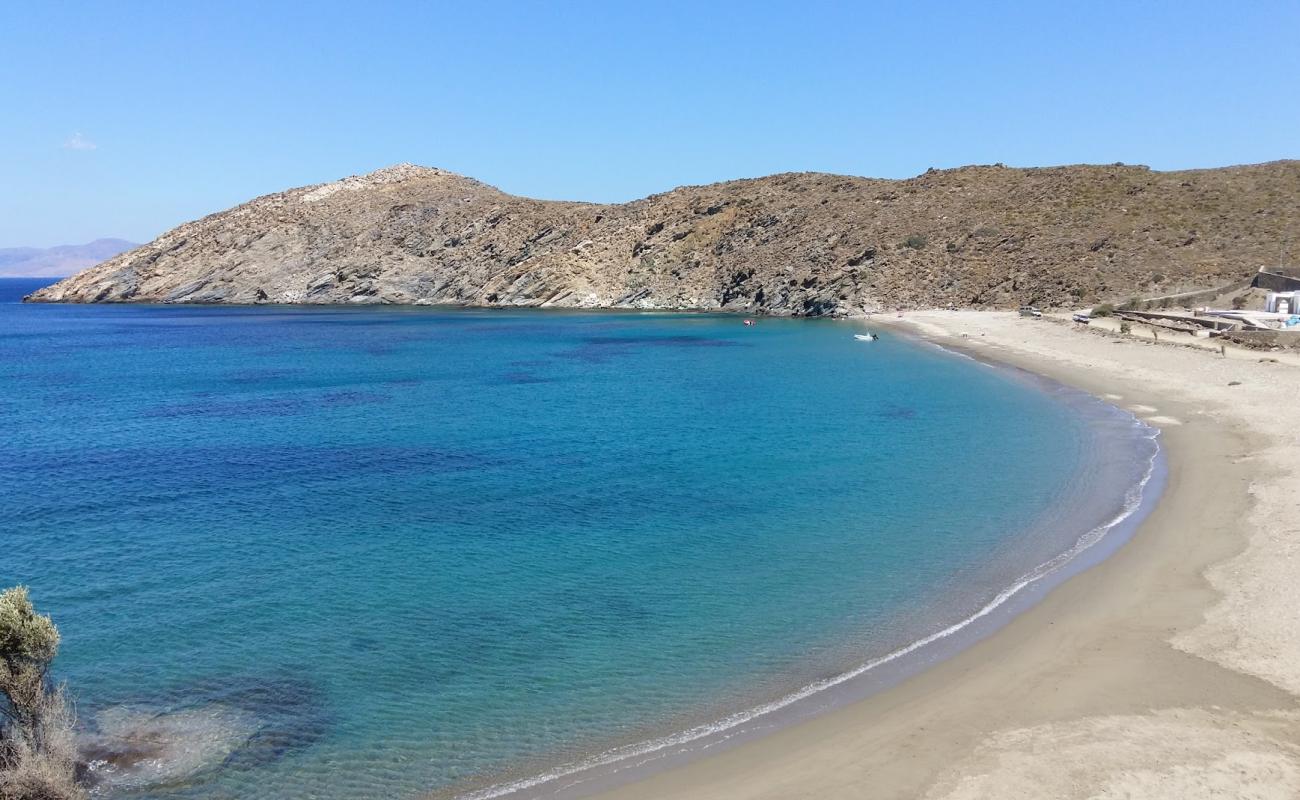 Paralia Pisolimnionas'in fotoğrafı parlak kum yüzey ile