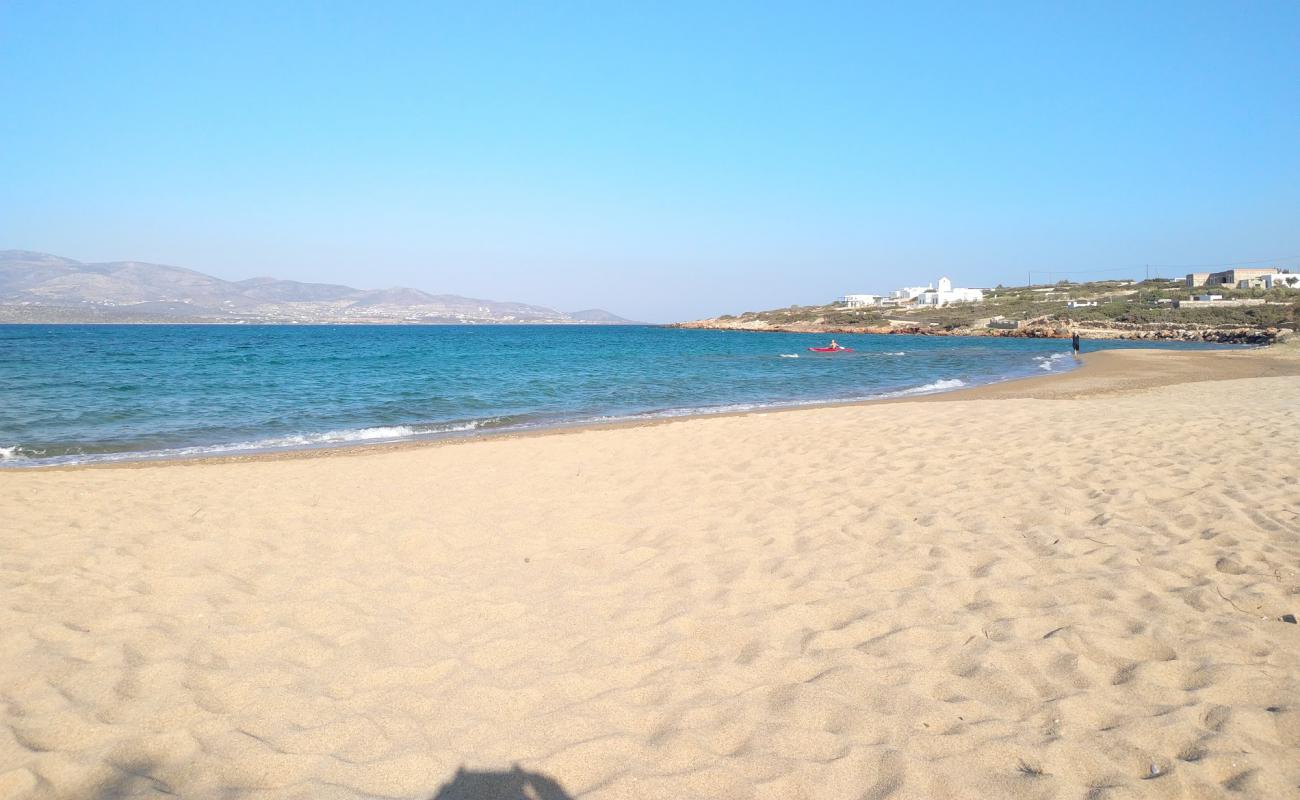 Glyfa beach'in fotoğrafı kahverengi kum yüzey ile