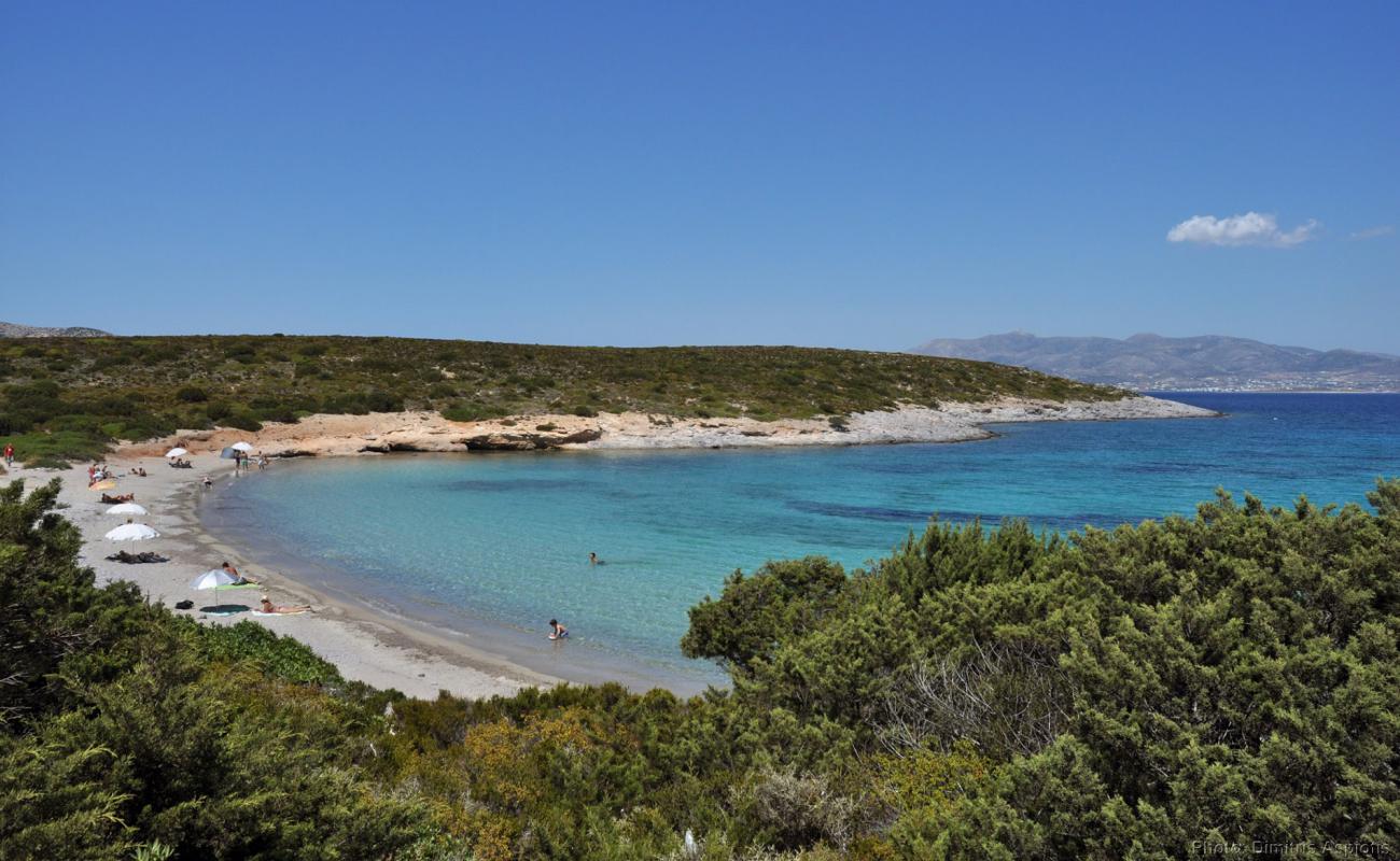 Paralia Sostis'in fotoğrafı bej kum ve çakıl yüzey ile