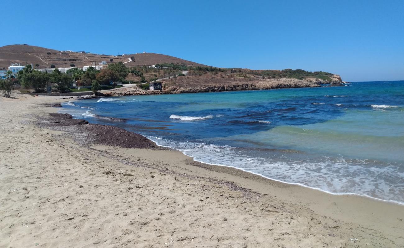 Sifneiko beach'in fotoğrafı açık bej kum yüzey ile