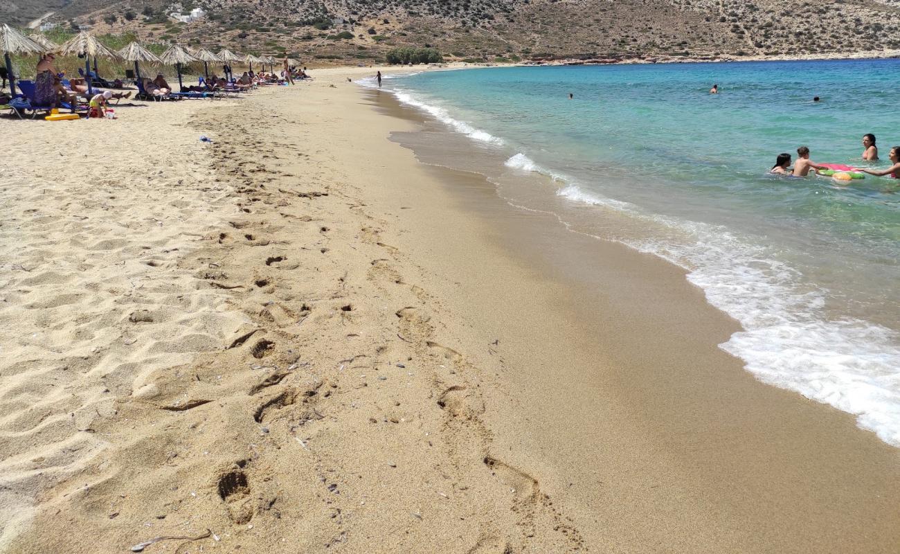 Agios Theodoti beach'in fotoğrafı açık bej kum yüzey ile