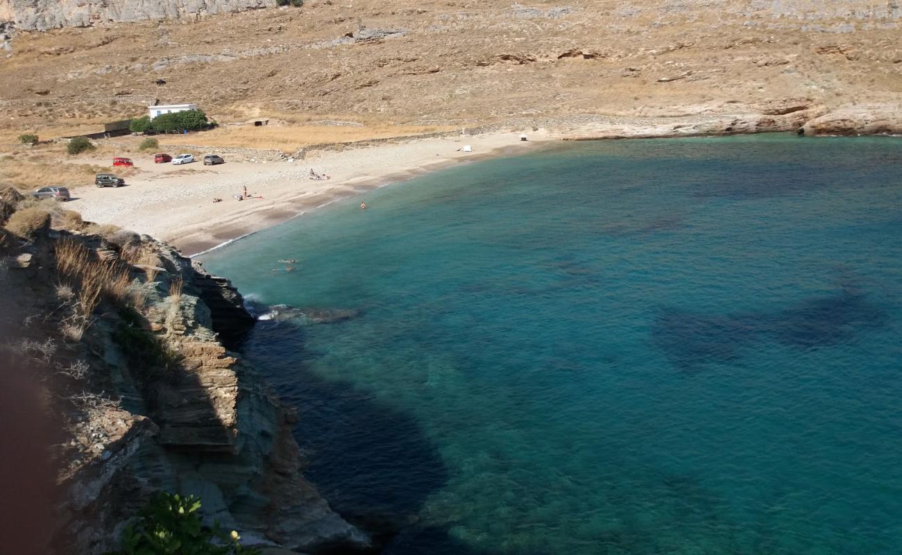 Paralia Sikamia'in fotoğrafı bej kum ve çakıl yüzey ile