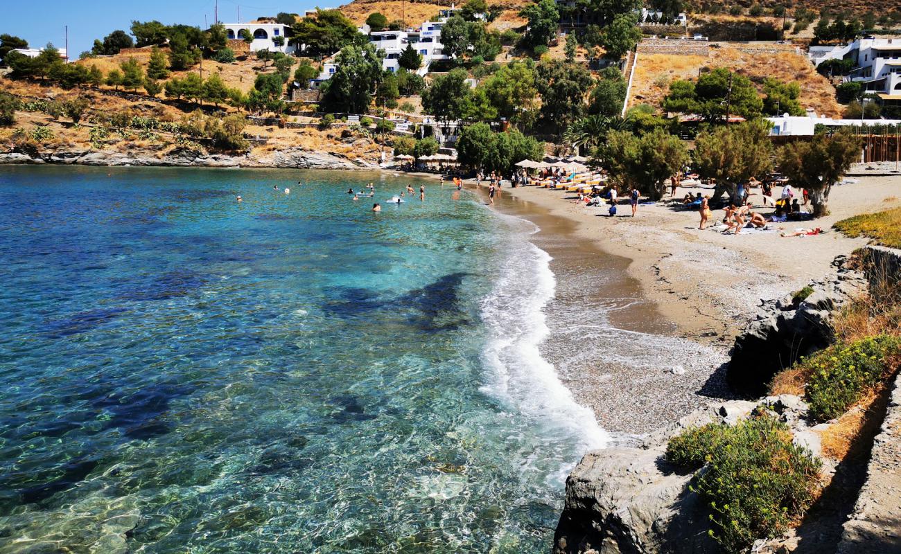 Paralia Maptivakia'in fotoğrafı bej kum ve çakıl yüzey ile