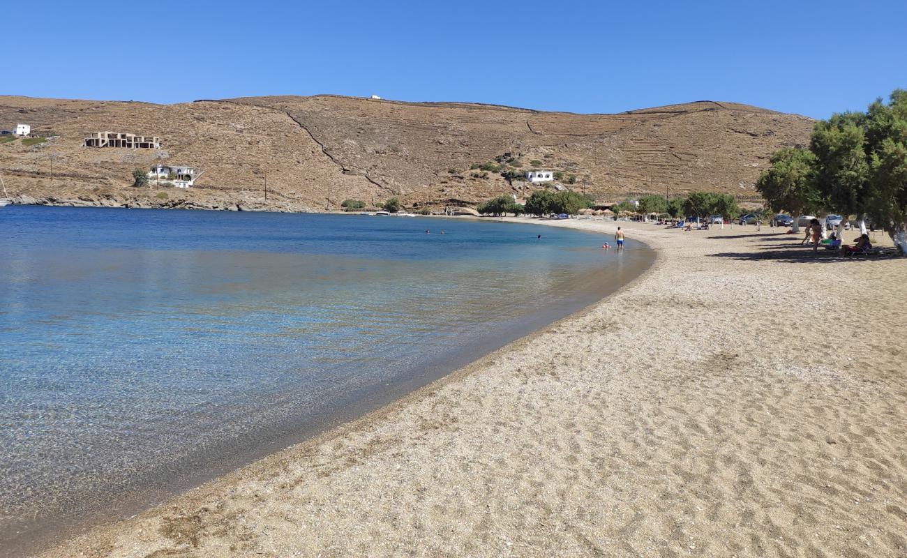 Paralia Apokrousi'in fotoğrafı parlak kum yüzey ile