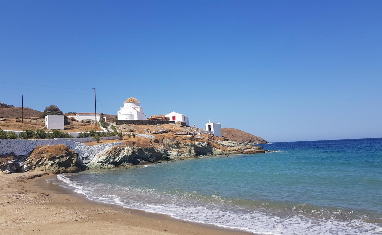 Paralia Flampouria'in fotoğrafı açık bej kum yüzey ile