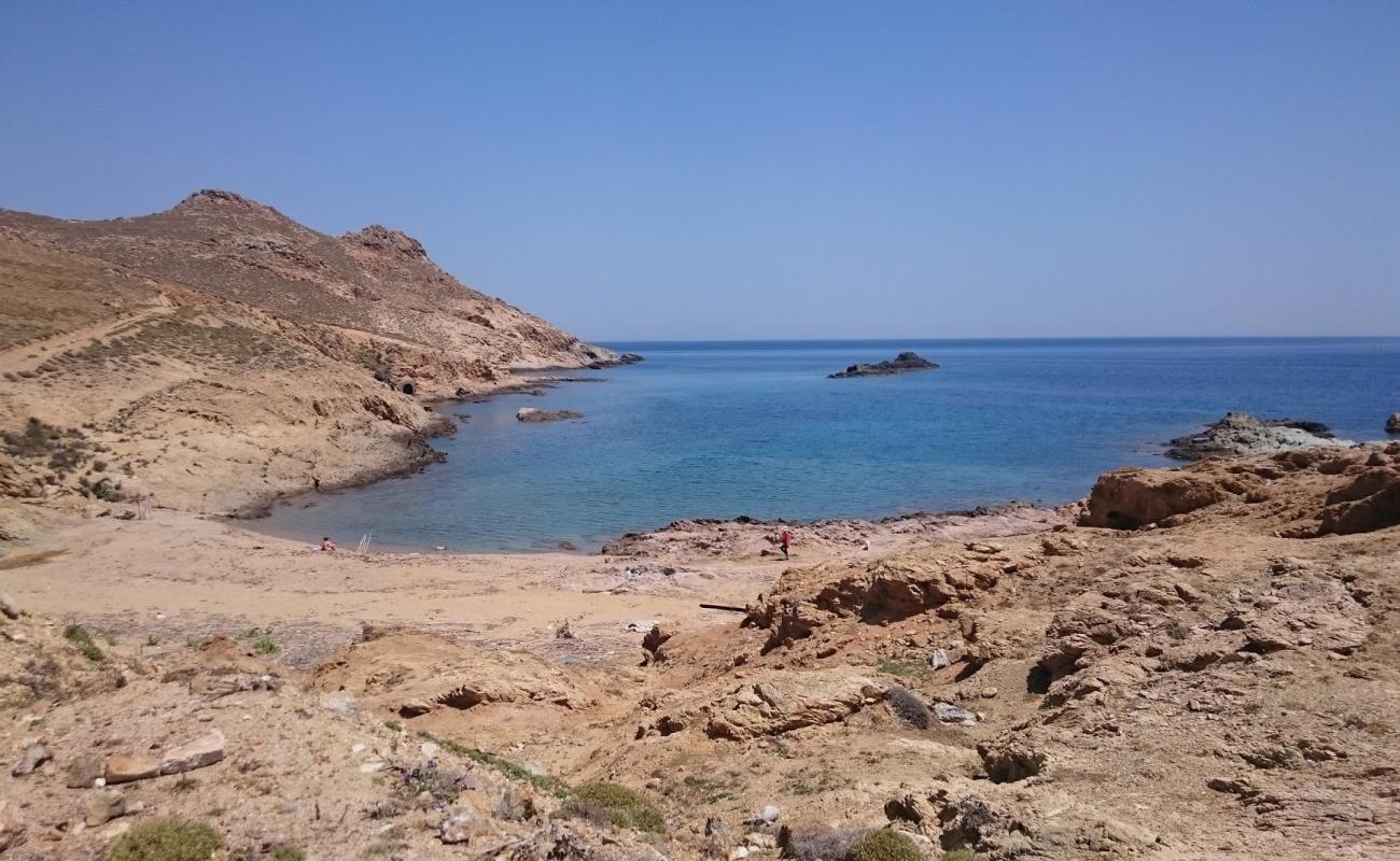 Majnona beach'in fotoğrafı parlak kum yüzey ile