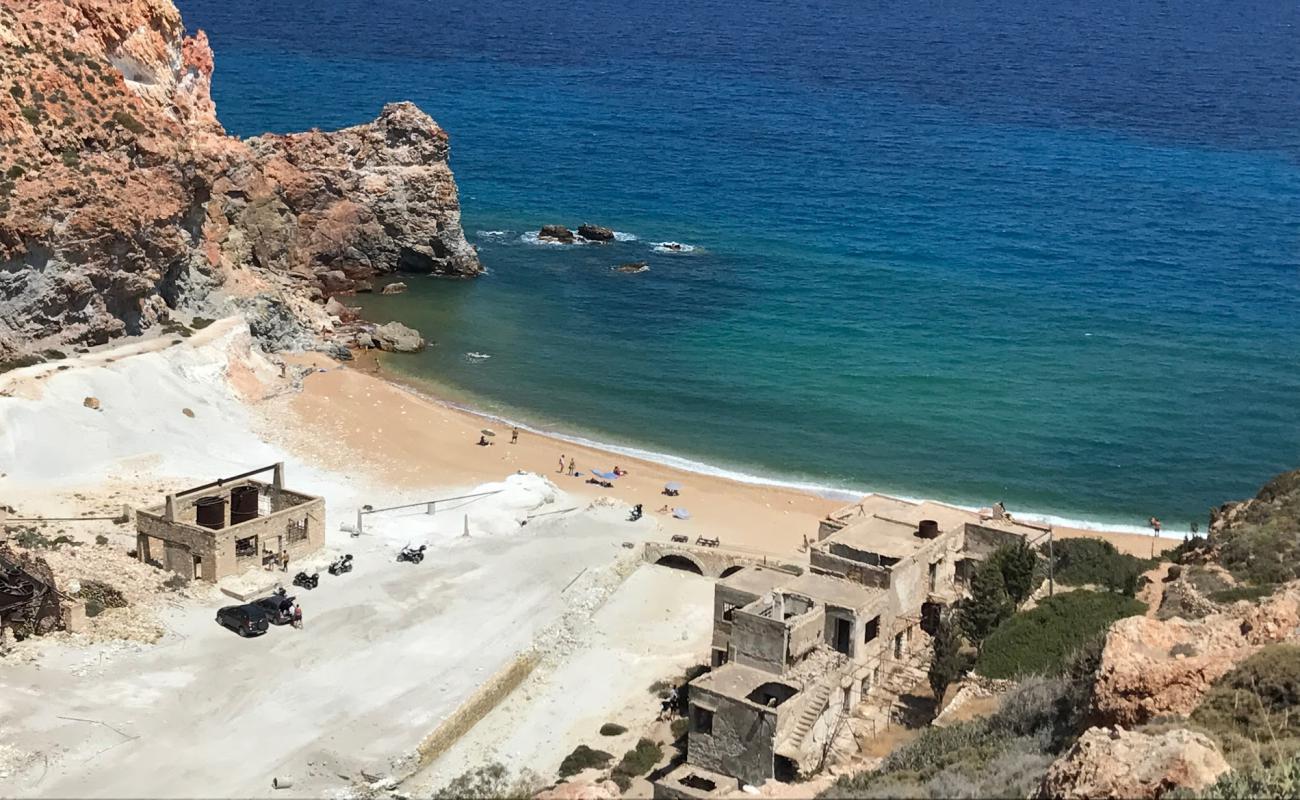 Thiorichia beach'in fotoğrafı çok temiz temizlik seviyesi ile