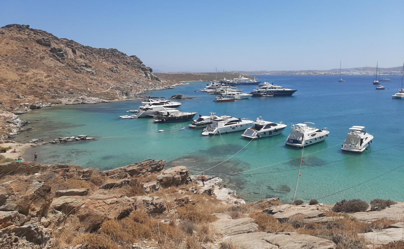 Perikopetra beach'in fotoğrafı parlak kum yüzey ile