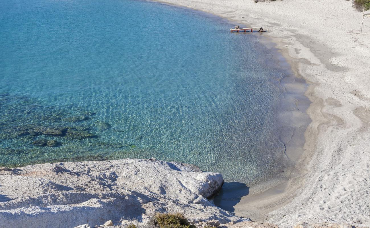 Lower Mersini II'in fotoğrafı hafif ince çakıl taş yüzey ile