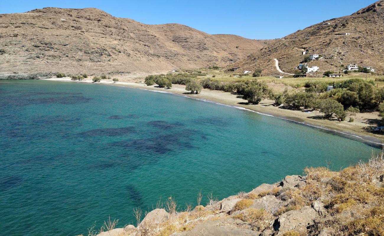 Sikamia beach'in fotoğrafı gri kum yüzey ile