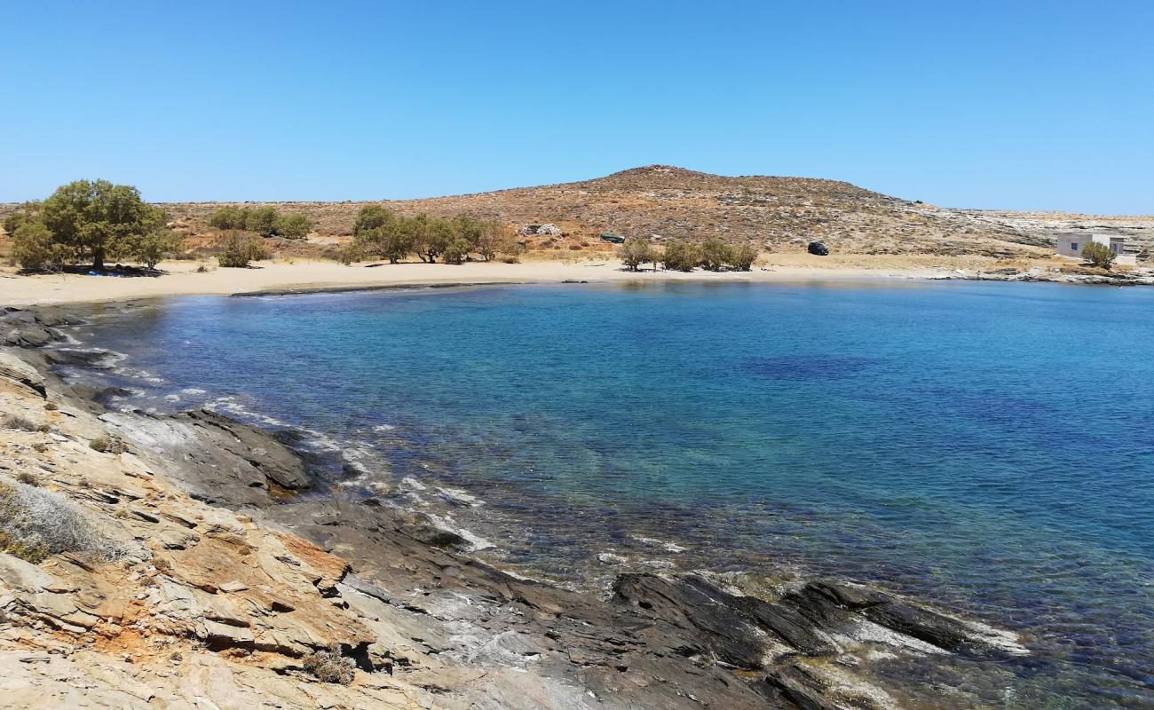 Platis Gialos'in fotoğrafı çakıl ile kum yüzey ile