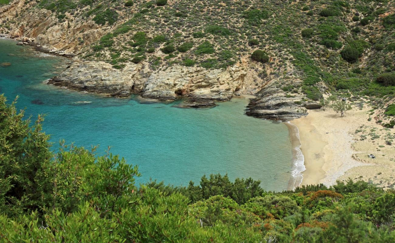 Aetos beach'in fotoğrafı parlak kum yüzey ile