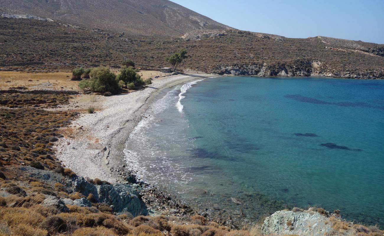 Lia beach'in fotoğrafı bej kum ve çakıl yüzey ile