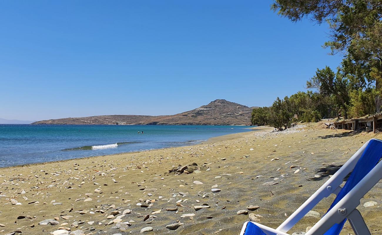 Tsampia paralia'in fotoğrafı kahverengi kum yüzey ile