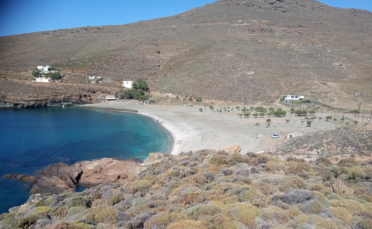 Paralia Agapiani'in fotoğrafı çakıl ile kum yüzey ile