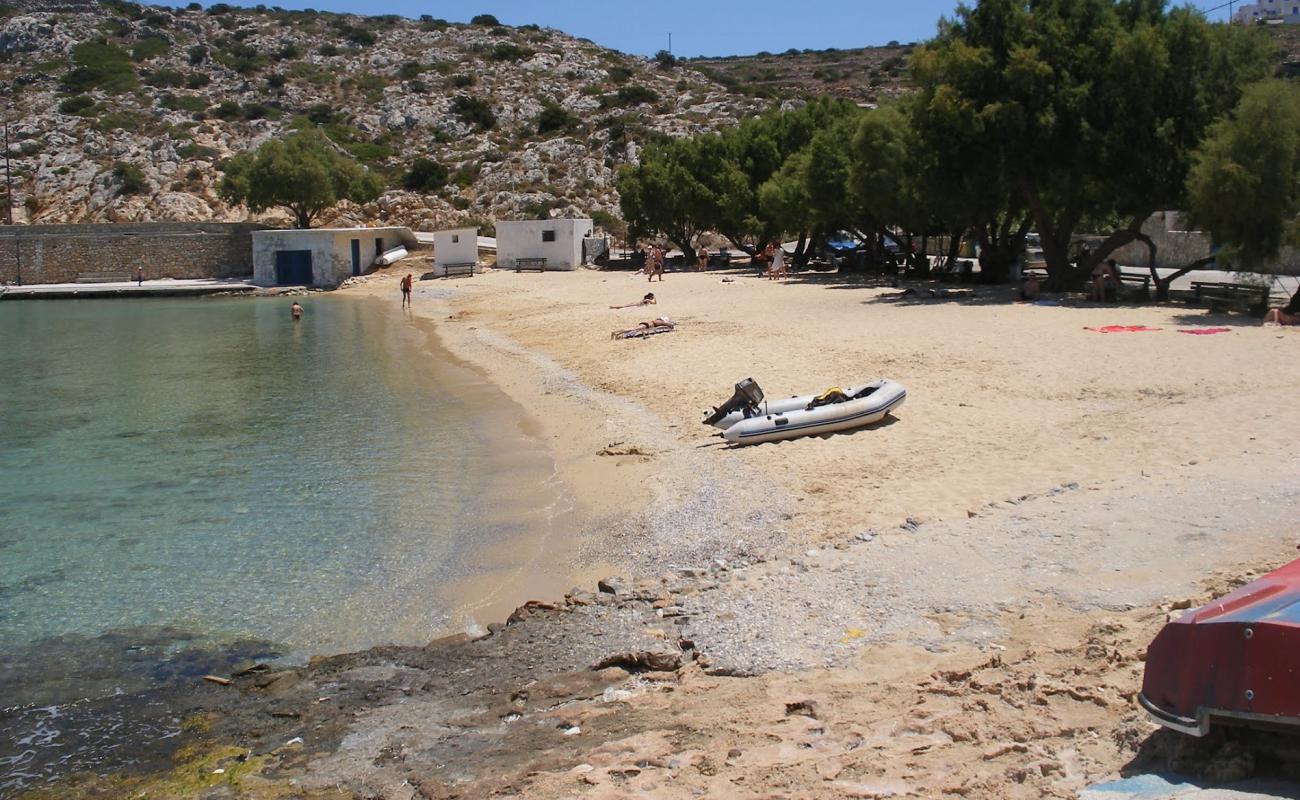 Agios Georgios'in fotoğrafı açık bej kum yüzey ile