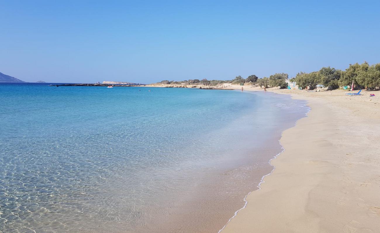 Fanos beach'in fotoğrafı açık bej kum yüzey ile