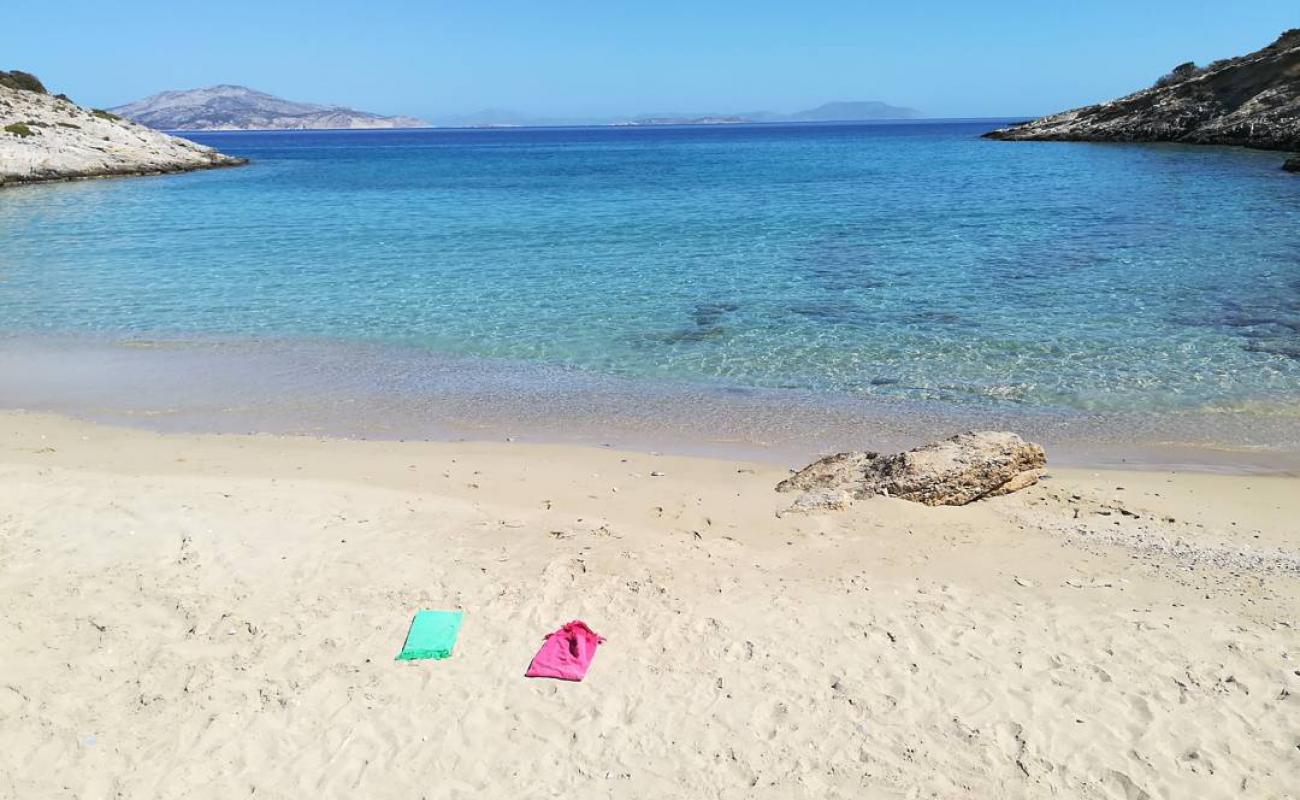 Psili Ammos Plajı'in fotoğrafı i̇nce bej kum yüzey ile