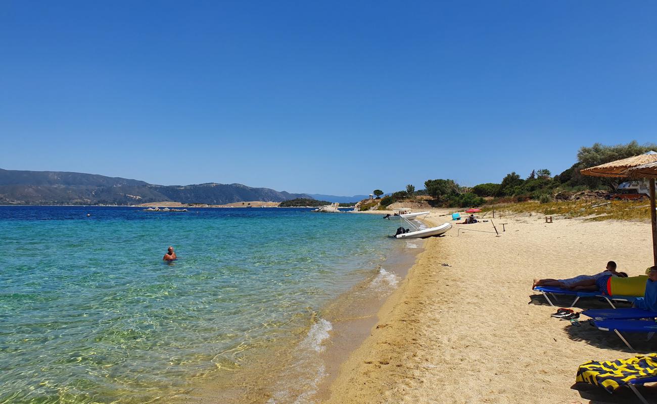 Megali Ammos Plajı'in fotoğrafı parlak kum yüzey ile