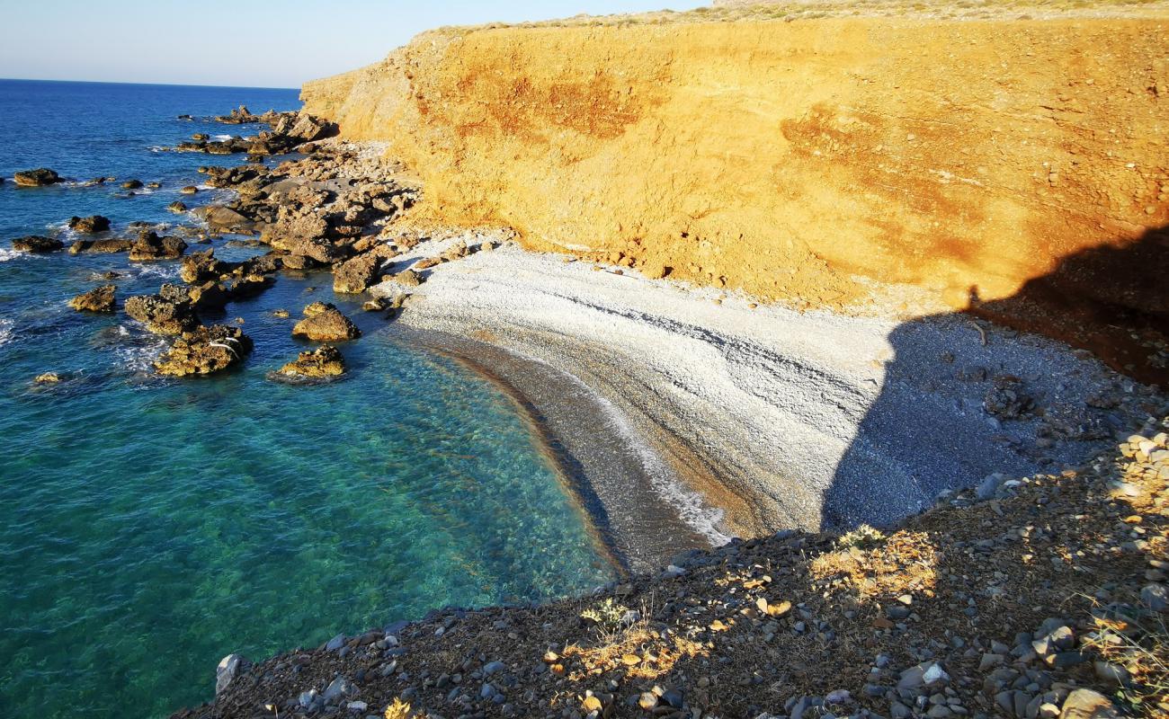 Anogeia beach'in fotoğrafı hafif çakıl yüzey ile