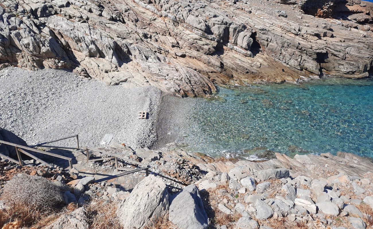 Paralia Vlichadia'in fotoğrafı hafif çakıl yüzey ile