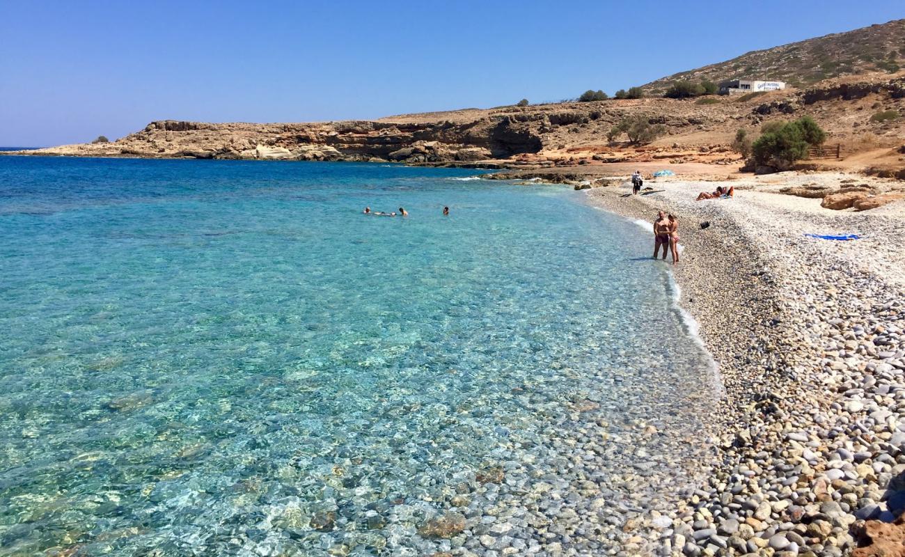 Agios Antonios'in fotoğrafı hafif çakıl yüzey ile