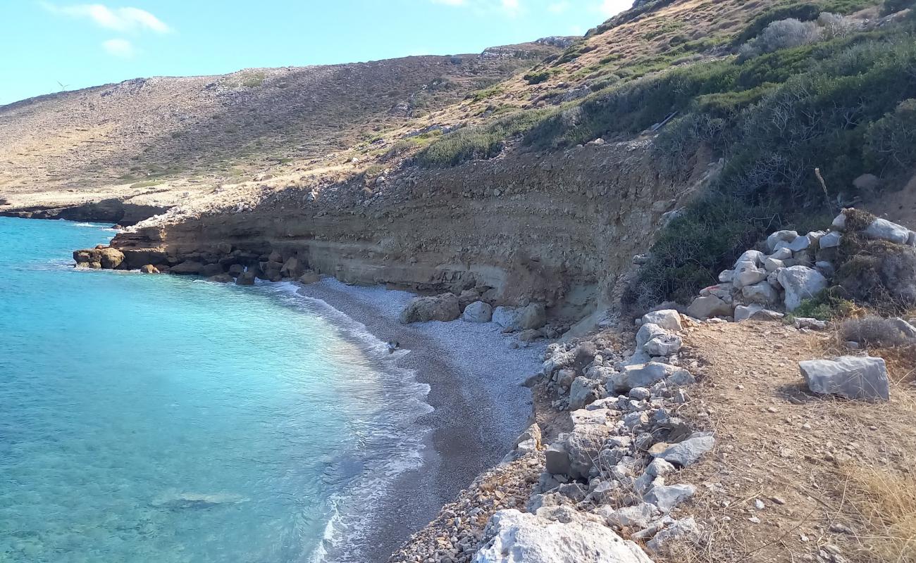 Patsavra beach'in fotoğrafı bej çakıl yüzey ile