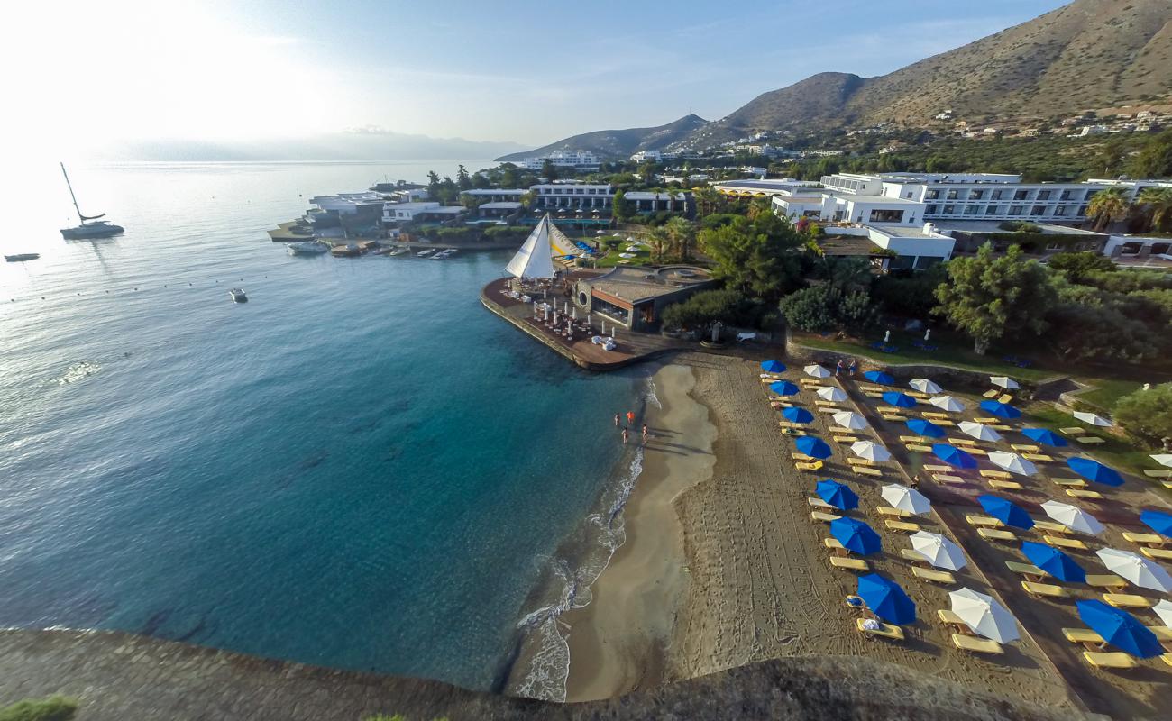 Elounda Bay'in fotoğrafı parlak ince kum yüzey ile