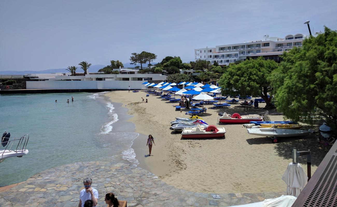 Elounda Beach'in fotoğrafı parlak ince kum yüzey ile