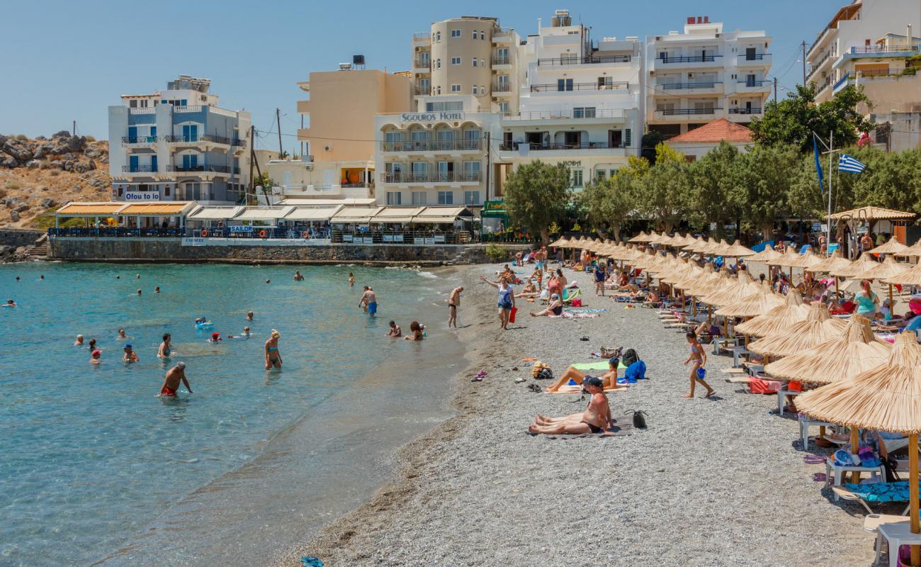 Kitroplateia Beach'in fotoğrafı çakıl ile kum yüzey ile