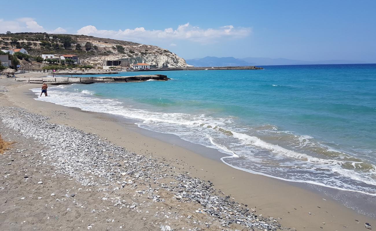 Pachia Ammos'in fotoğrafı bej kum ve çakıl yüzey ile
