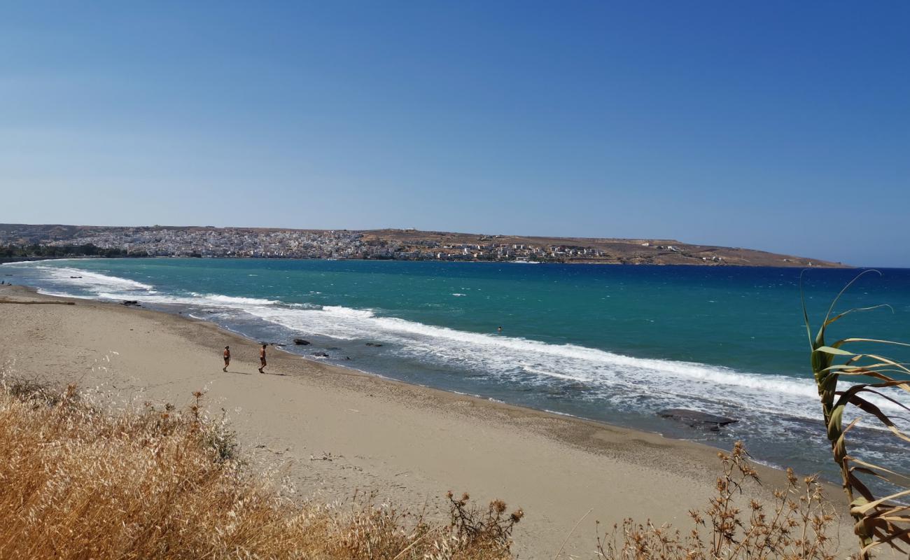 Petras beach'in fotoğrafı hafif çakıl yüzey ile