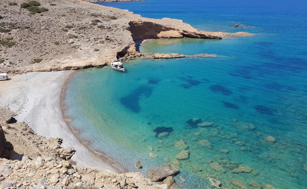 Black Kavos'in fotoğrafı bej çakıl yüzey ile