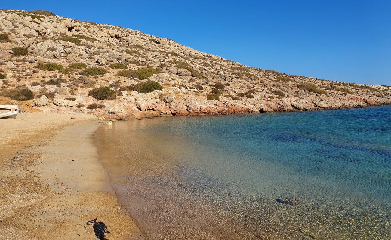 Tent beach'in fotoğrafı açık bej kum yüzey ile