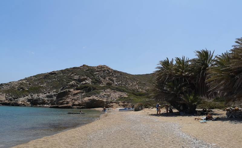 Itanos Plajı'in fotoğrafı parlak kum yüzey ile