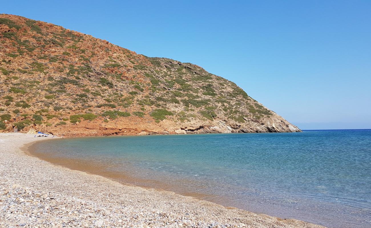 Maridati beach'in fotoğrafı küçük bej çakıl yüzey ile